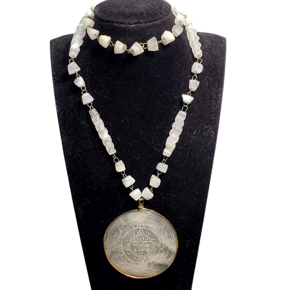 Vintage Aztec Sun Pendant Hand Carved Agate Necklace 22"